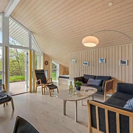 Dagny - 300m From The Sea By Interhome *